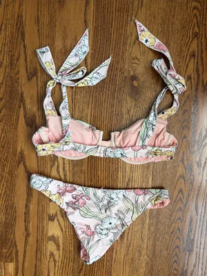 Dippin' Daisy's Pink Pastel Floral Tie-Shoulder Bikini Size Small thumbnail 3