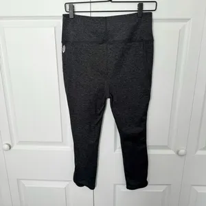 FREE PEOPLE MOVEMENT Dark Gray High-Waisted Cropped Leggings w/ cut outs LARGE thumbnail 3