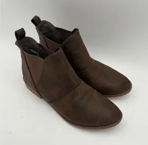 Rocket Dog Maylon Woman’s Size 7 Brown Ankle Boots with Elastic Side Panels thumbnail 1