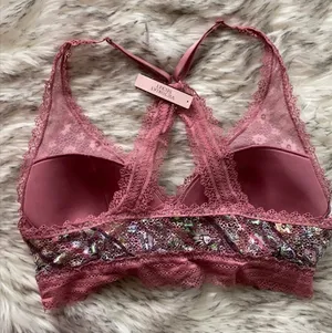 Victoria's Secret NWT Lace Bralette thumbnail 6