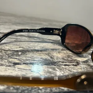 Stylish Brown Sunglasses thumbnail 8