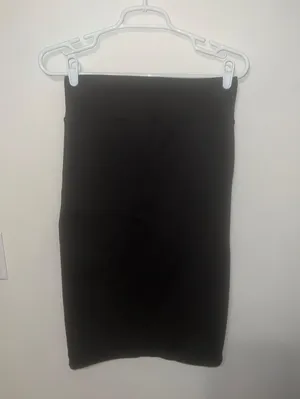 Fitted Knee Length Skirt Size L thumbnail 1