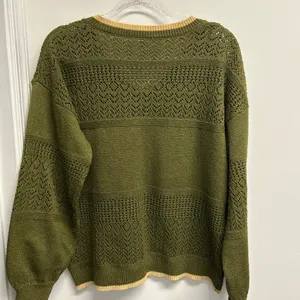Olive Green V thumbnail 4