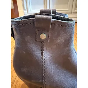 Stuart Weitzman Boots Womens Size 6.5 Brown Leather Ankle Block Heel Zip OW32737 thumbnail 5