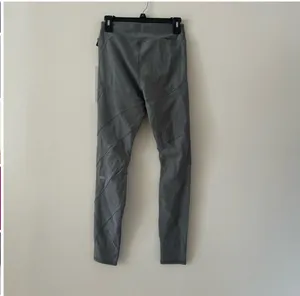 Alo NWT Alosoft High-Waist Sunray Gray Grey Leggings Size M thumbnail 5