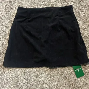 Halara High Waisted Invisible Zipper 2-in-1 A Line Mini Corduroy Black Skirt Med thumbnail 3