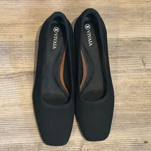 Vivaia Square-Toe Margot Chunky Heels (Monroe) in Black - size 39 (US 8) thumbnail 3