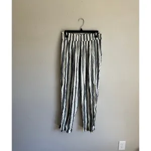 NWT American Eagle Navy and White Striped Viscose Pants Women’s M Beach Vacation thumbnail 2