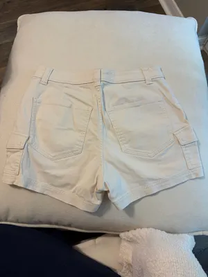 Hollister Mom High-Rise Shorts thumbnail 2