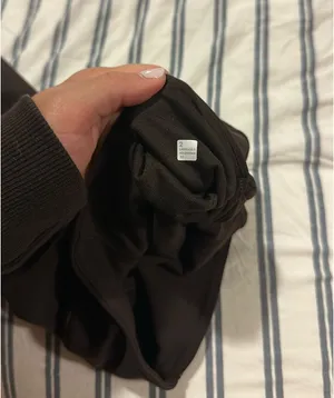 Espresso v cut lululemon aligns thumbnail 3