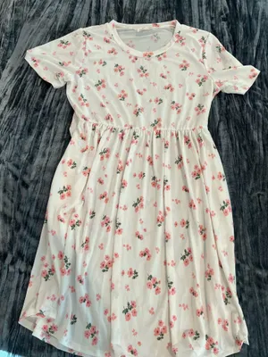 Floral Pink and White Dress size M by perfect peach thumbnail 1