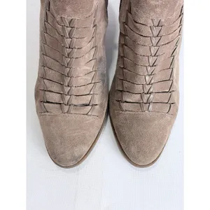Franco Sarto Taupe Suede Ankle Booties Block Heel Modern Classic‎ Size 8.5 thumbnail 13