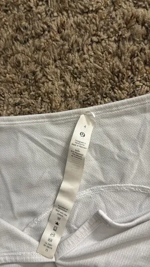 Lululemon Cropped Long Sleeve thumbnail 4