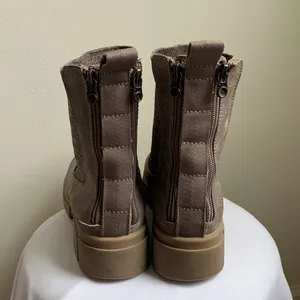 Blowfish Moor Lug Sole Leather Boot (Sz 8.5) Sea Mushroom Prospector/Tech Knit thumbnail 4