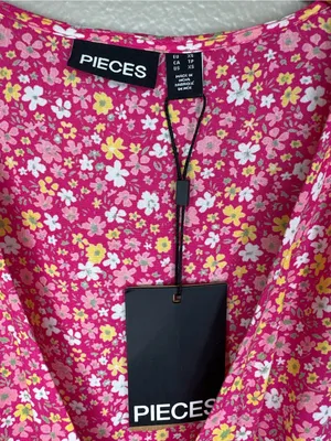 NWT ASOS Pieces Wrap Ditsy Floral Pink Mini Dress Feminine Flowy Girly thumbnail 4