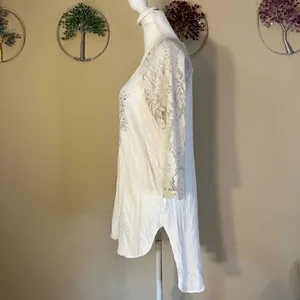 We The Free People Renegade Raglan Ivory 3/4 Lace Sleeve Top Size Small thumbnail 2