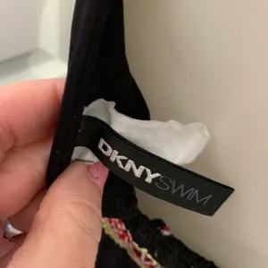👀FINAL SALE 👉DONATING DKNY Swim halter black yarn 🧶 waist size m medium thumbnail 7