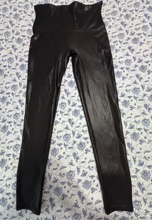 SPANX Black Faux Leather Leggings Pants Womens Sz XL Shape Wear Slimming Stretch thumbnail 1