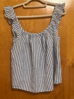 Vineyard Vines Blue and White Striped Ruffled Shoulder Tank Top sz M thumbnail 4