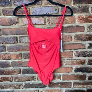 NWT Quince Cherry Red Italian Cut Out One-Piece Swimsuit Women's Size Small thumbnail 3