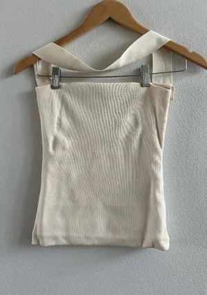 Akarii Knitted Reversed Halter Size Small NWT thumbnail 1