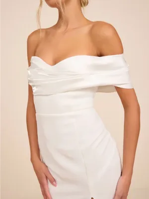 Lulu's Ivory Off-the-Shoulder High-Slit Wedding Dress thumbnail 2