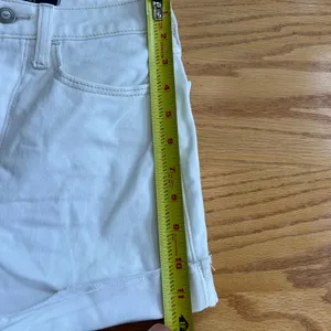 Hollister Women’s Ultra High Rise Mom Shorts White Cuffed W‎ 23 00 thumbnail 6