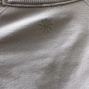 Athleta Lavender Seamless Athletic Long Sleeve // size XS thumbnail 5