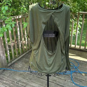 Lululemon Women's Green Shirt​ thumbnail 2