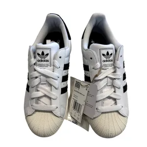 Adidas Women's Originals Superstar 2 in Black/Ftwr White, Size 6.5 thumbnail 3