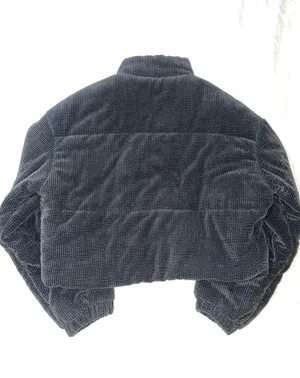 Cropped Black Puffer Jacket Size L thumbnail 2