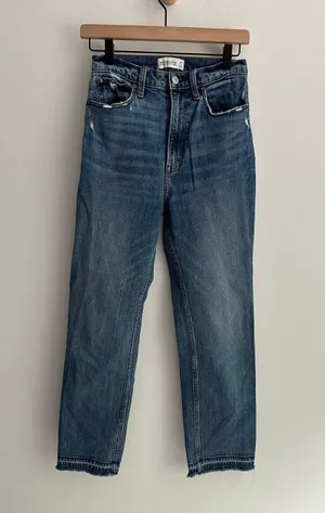 Abercrombie Ultra High Rise Ankle Straight Jean thumbnail 6