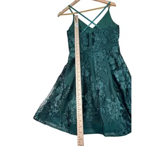 BCX Dress Size 5 Emerald Green Floral Embroidered Fit & Flare Party Dress thumbnail 6