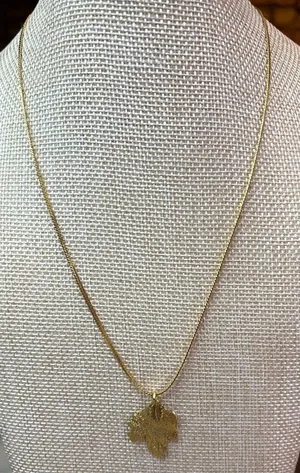 Vintage Gold Tone Leaf Pendant Necklace thumbnail 1