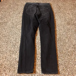 American Eagle Mom Jeans‎ Black Distressed Ripped Denim Womens Size 4 Regular thumbnail 8