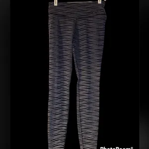 Full length Nike Dri Fit leggings thumbnail 2