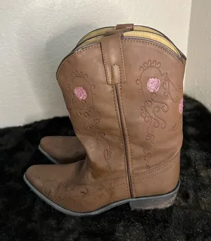 Shyanne Floral Embroidered Brown Leather Snip Toe Pull On Western Boots 6 thumbnail 1