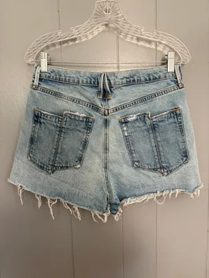 Good American Light Wash Denim 90s Cut Off Distressed Raw Hem Summer Shorts 4 thumbnail 2