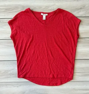 White House Black Market Short Sleeve Tee Red Small EUC thumbnail 1