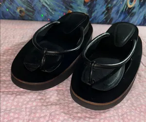 Anne Klein Collection Size 7 Black Stacked Platform Thong Sandals thumbnail 1