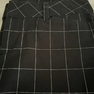 Faded Glory Black Checkered Apparel thumbnail 3