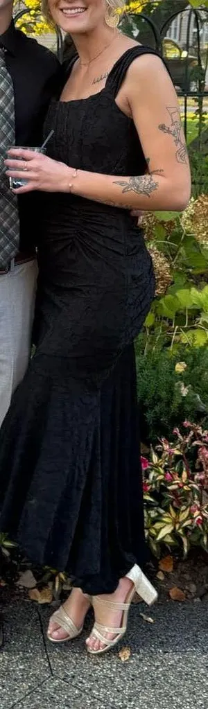 Lemalaya Lace Black Dress thumbnail 1