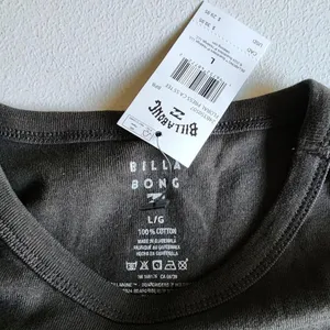 NWT Billabong Women's Charcoal Grey Crop-top thumbnail 3
