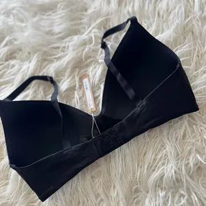 Skims Wireless Form T-shirt Bra Onyx Size 38D thumbnail 5