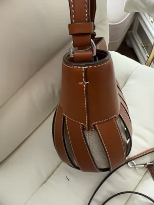 Tory Burch Small McGraw Die cut Bucket bag thumbnail 10