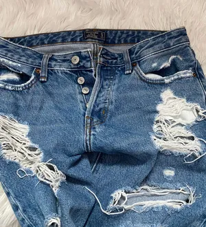 Abercrombie & Fitch  thumbnail 1
