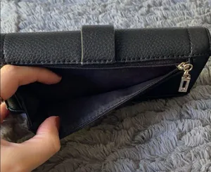 Guess wallet thumbnail 3