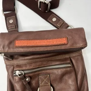 Vintage Y2K Fossil Genuine Leather Crossbody Bag – Distressed Brown Key Charm thumbnail 3