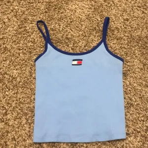 Embroidered Tommy Hilfiger cropped tank thumbnail 3