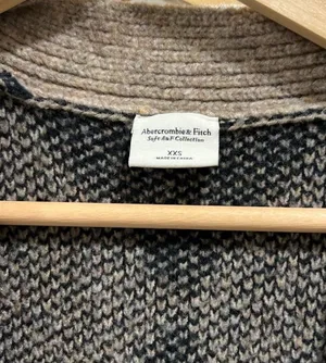 Abercrombie and fitch cardigan thumbnail 2